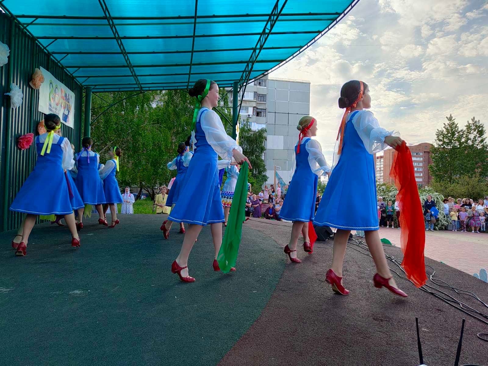 Участие в городских праздничных программах, посвященных Дню города -  Детский Дом культуры г.о. Тольятти